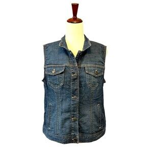 Eddie Bauer Women’s Denim Vest. Button Front 4 Pocket. Blue Size Medium #1246